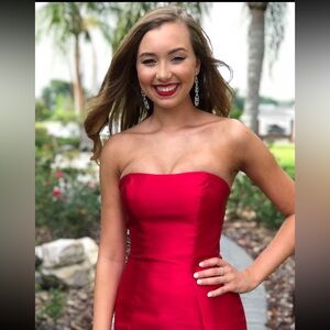 Sherri hill red dress